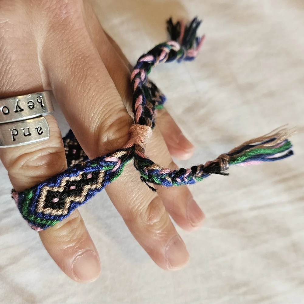 Friendship bracelet (0726)